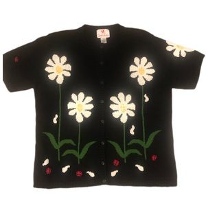 Quacker Factory (L) short sleeve knit cardigan with Lady bug & Daisy details.
